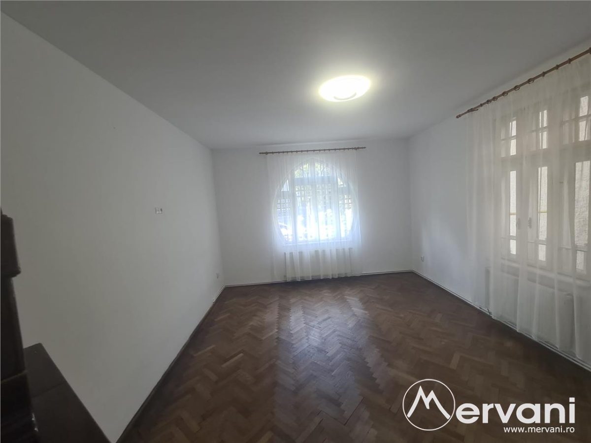 Spatiu de birou la Casa în Câmpina, zona centrala - foto 3