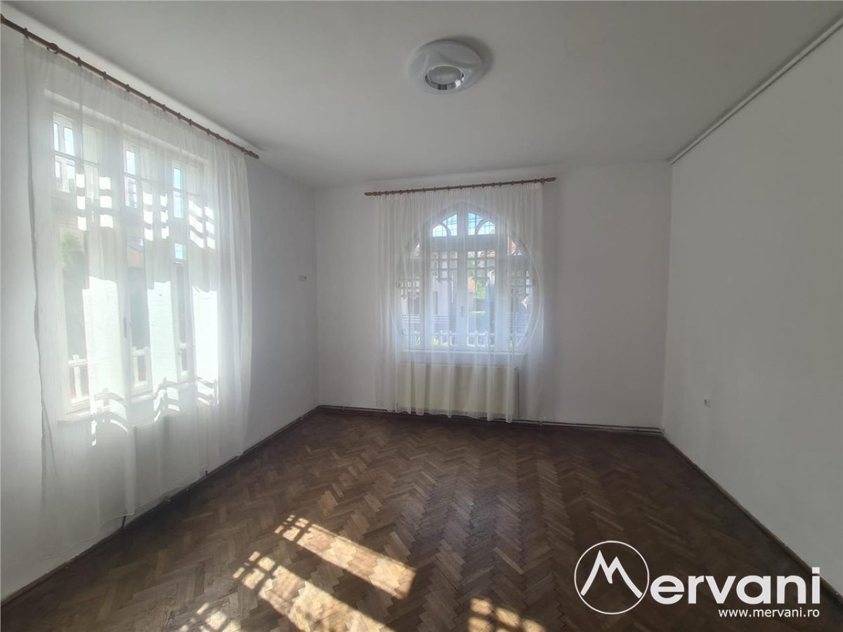 Spatiu de birou la Casa în Câmpina, zona centrala - foto 4