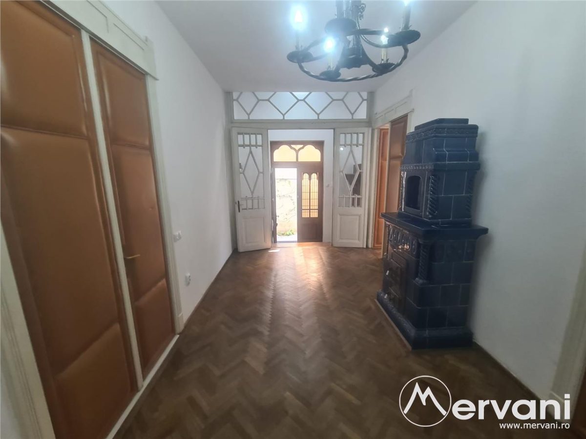 Spatiu de birou la Casa în Câmpina, zona centrala - foto 6