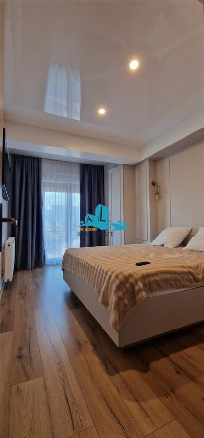 Inchiriere apartament 3 camere, Unirii, Terasa 174 mp, bloc 2018 - foto 8