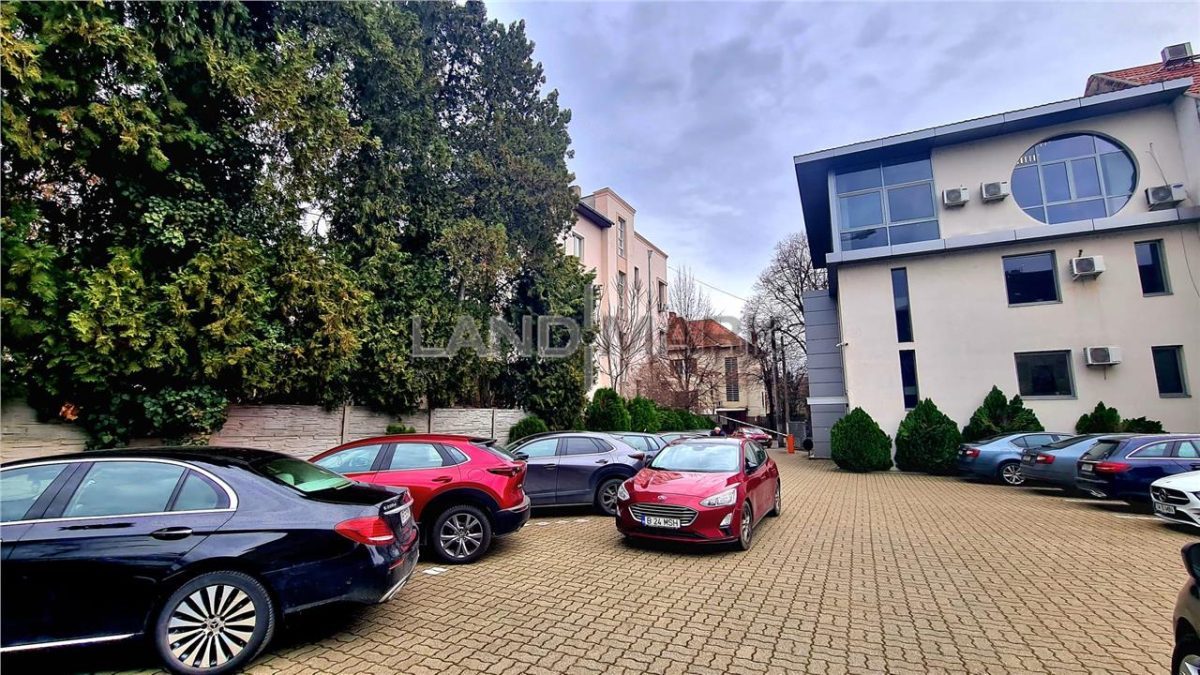 Birouri de inchiriat Central, cladire noua, parcare privata - foto 13