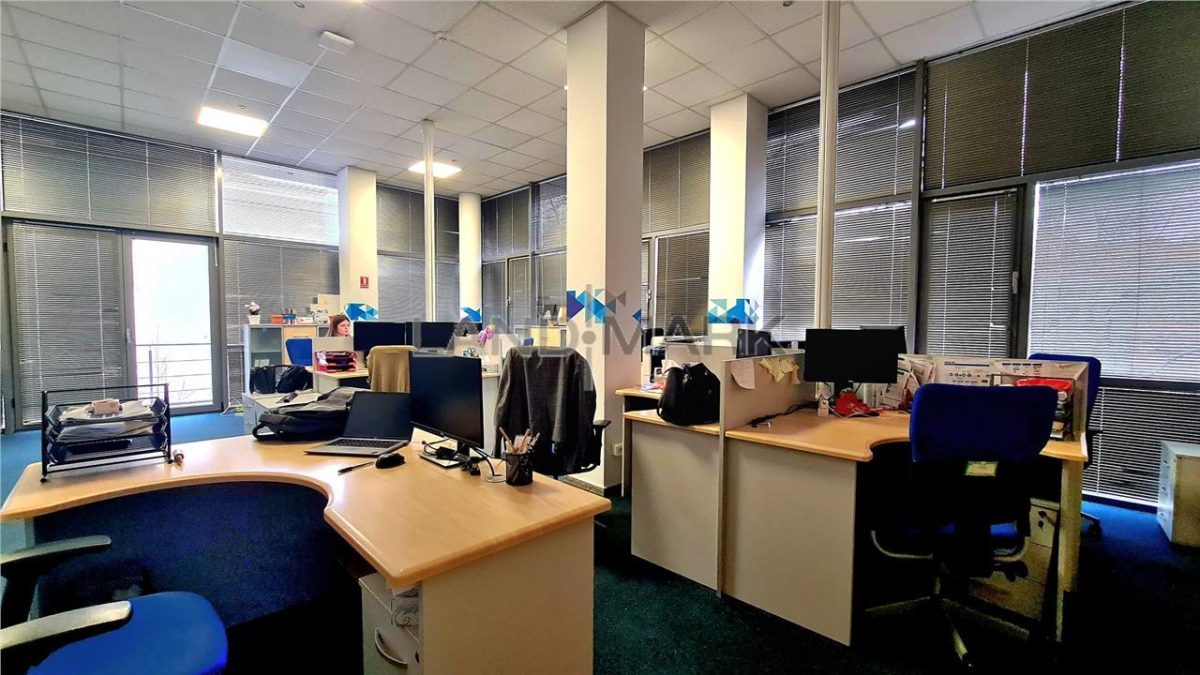 Birouri de inchiriat Central, cladire noua, parcare privata - foto 7