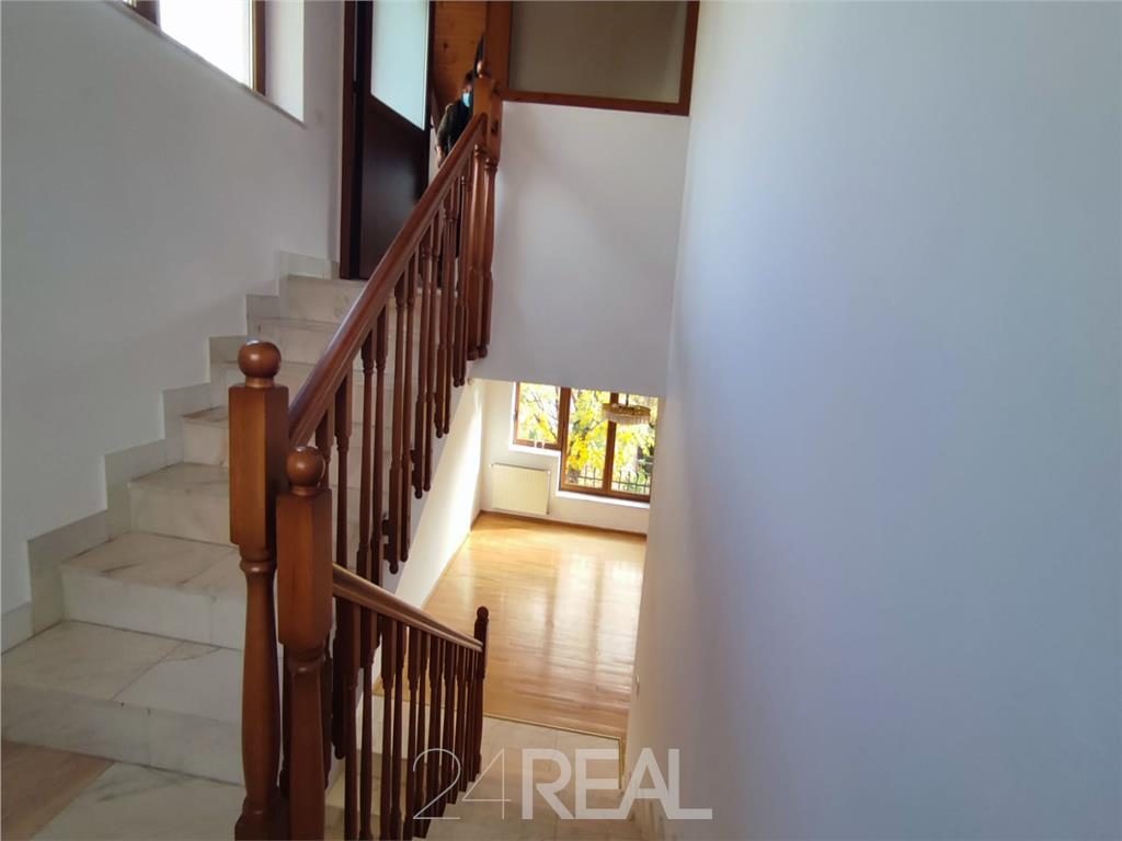 Vila cocheta de inchiriat  in Aviatiei -  6 camere - foto 15