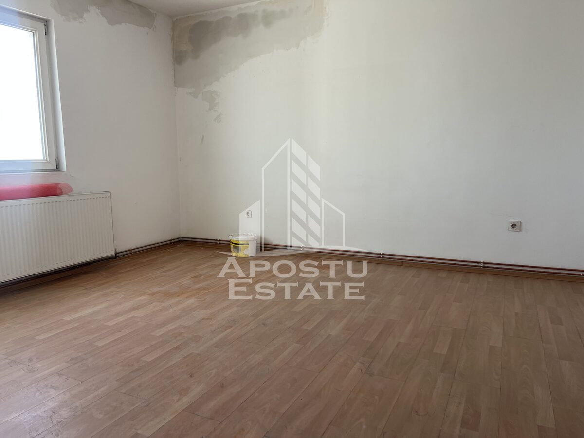 Ap cu 3 camere decomand,de vanzare,et1,390mp teren, intre Giarmata/Dumbravita - Giarmata