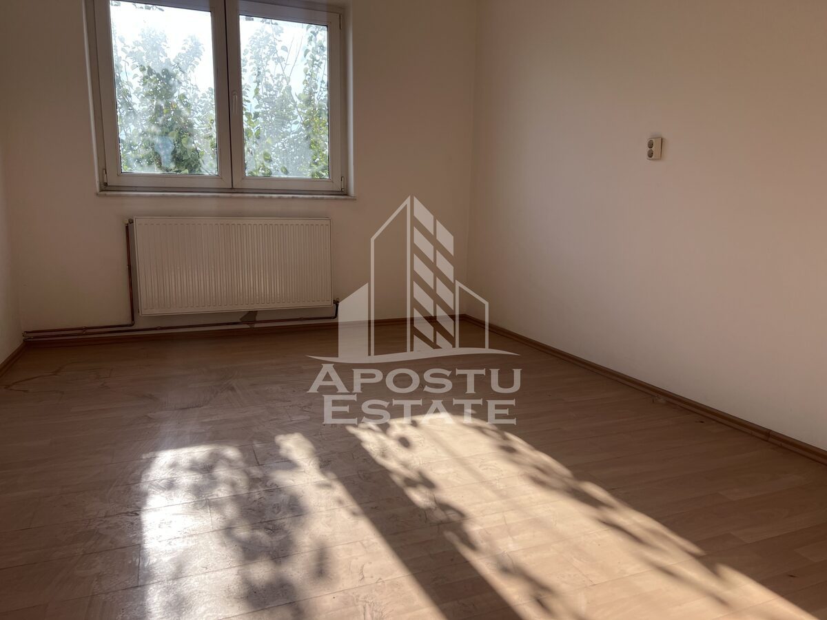 Ap cu 3 camere decomand,de vanzare,et1,390mp teren, intre Giarmata/Dumbravita - foto 2