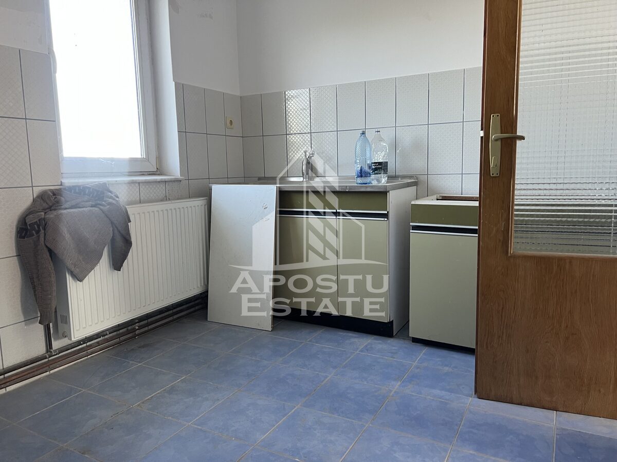 Ap cu 3 camere decomand,de vanzare,et1,390mp teren, intre Giarmata/Dumbravita - foto 7