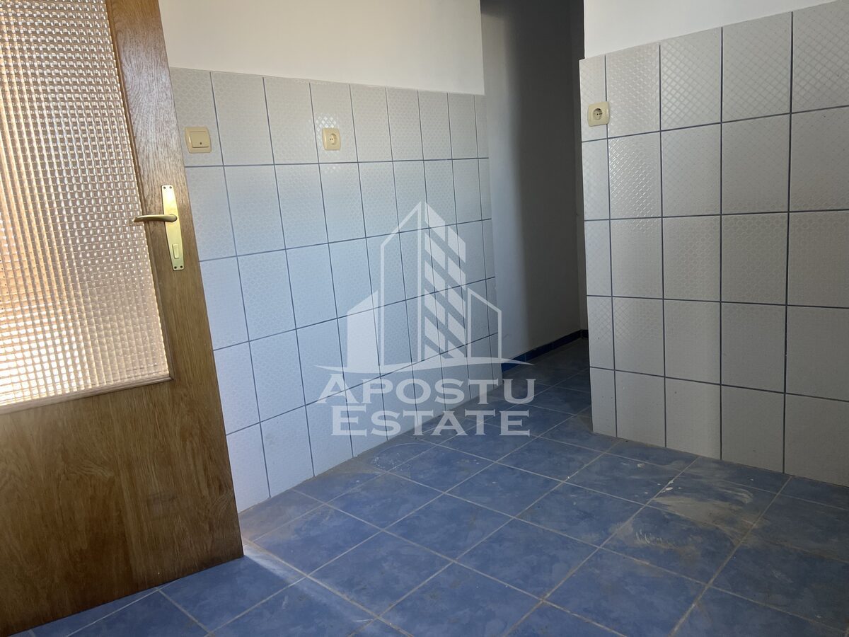 Ap cu 3 camere decomand,de vanzare,et1,390mp teren, intre Giarmata/Dumbravita - foto 8