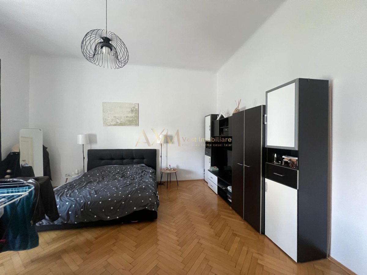 Vanzare apartament 4 camere - foto 4