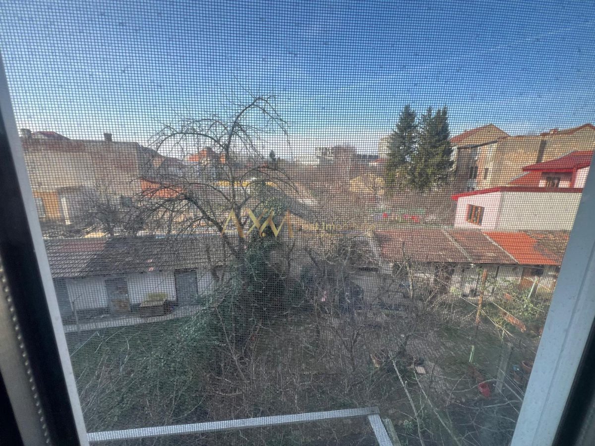 Vanzare apartament 4 camere - foto 6