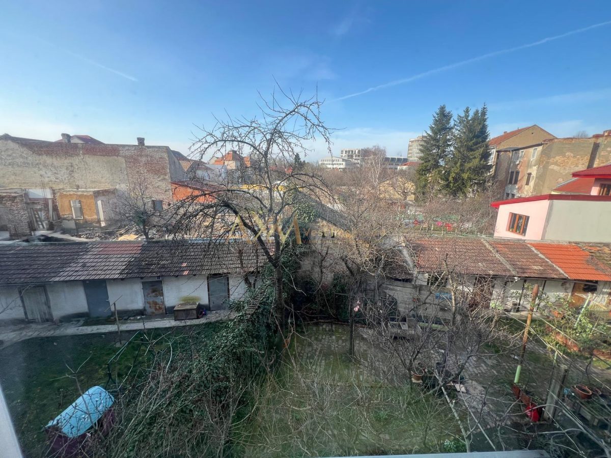 Vanzare apartament 4 camere - foto 7