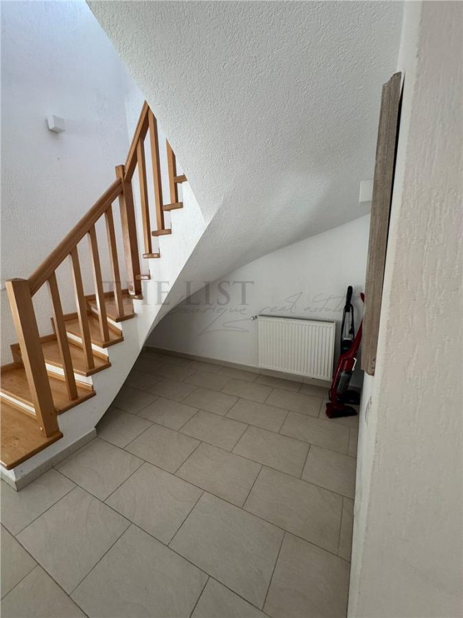 Vila 5 camere cu curte matura in Otopeni - foto 18