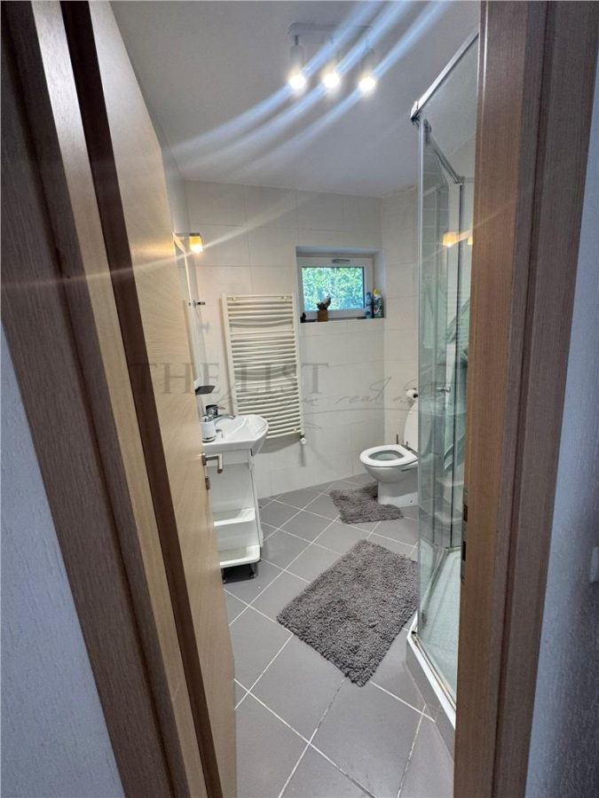 Vila 5 camere cu curte matura in Otopeni - foto 23