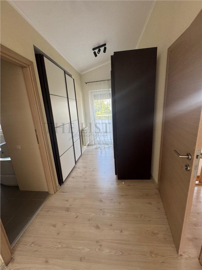 Vila 5 camere cu curte matura in Otopeni - foto 24