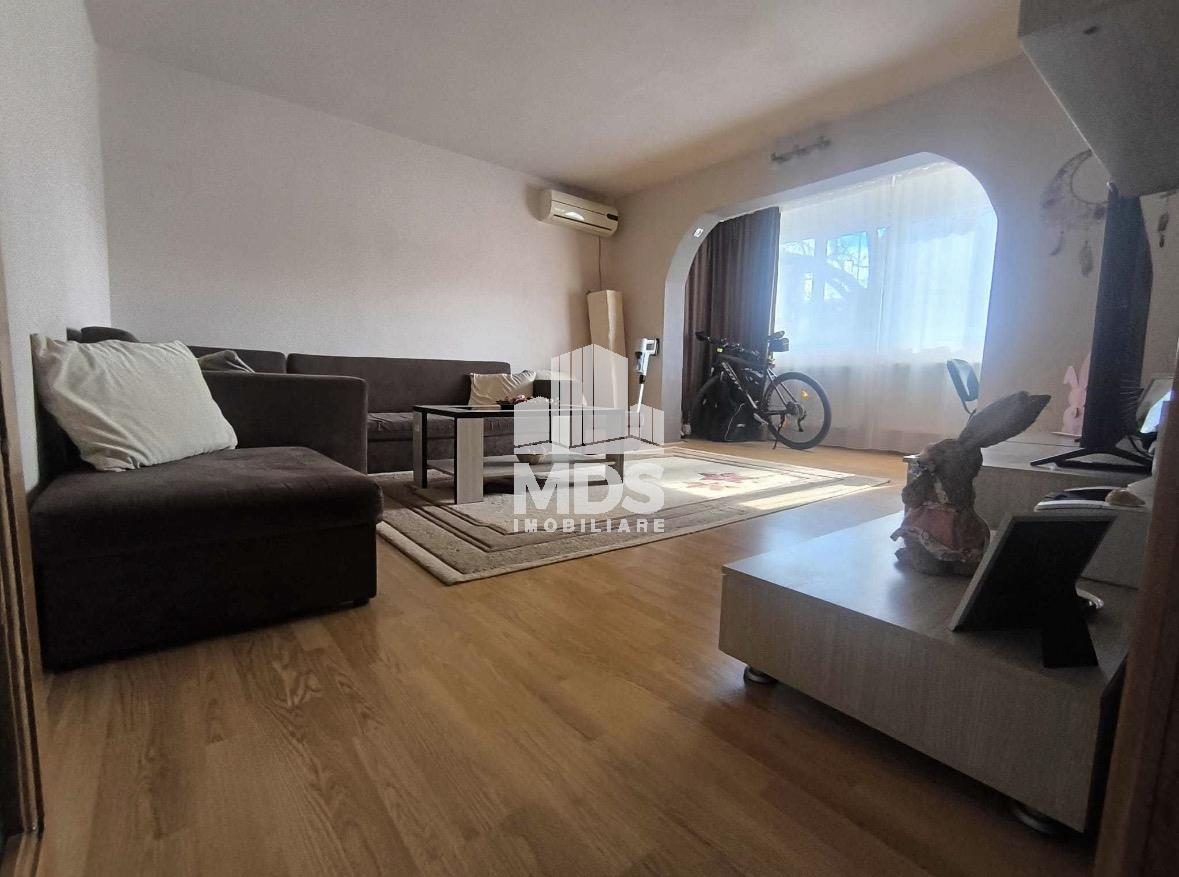 Decomandat la etaj 2, mobilat si utilat - Timisoara