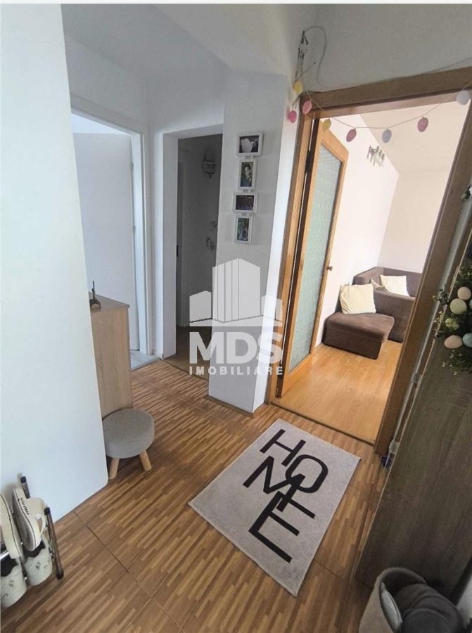 Decomandat la etaj 2, mobilat si utilat - foto 8