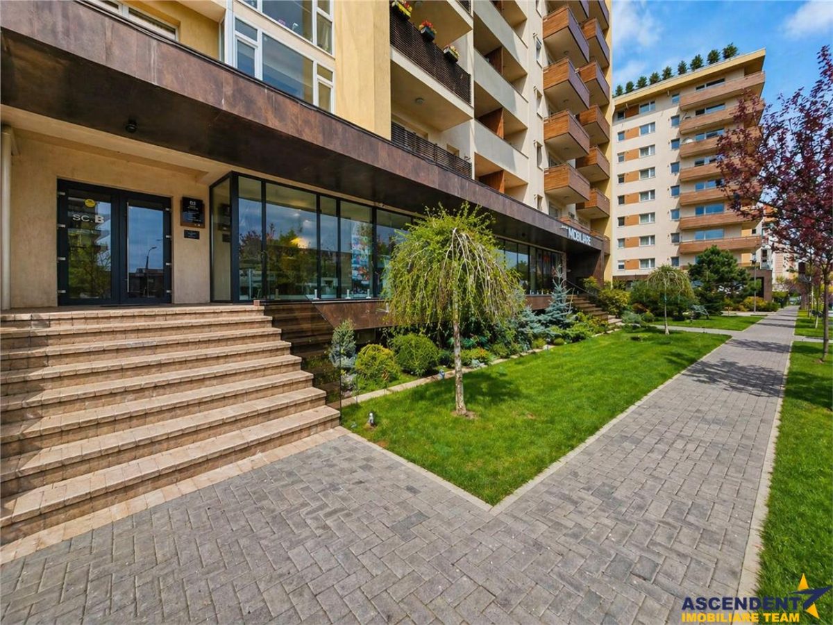 Spatiu comercial luminos, 192 mp, vitrina mare, acces dublu, parcari, Tractorul, Brasov - foto 5