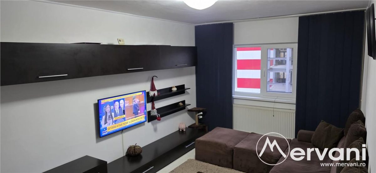 Apartament cu 2 camere de vânzare în Câmpina, zonă Central - Campina