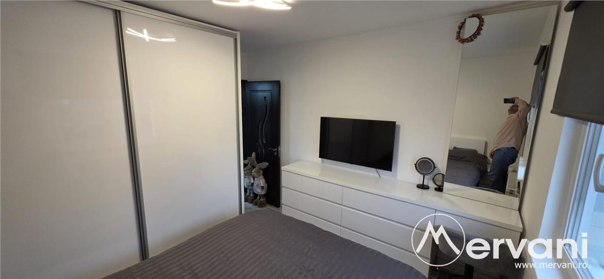 Apartament cu 2 camere de vânzare în Câmpina, zonă Central - foto 12