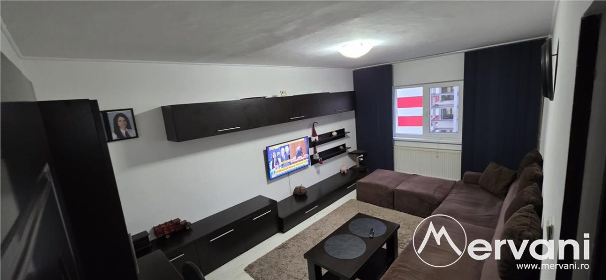 Apartament cu 2 camere de vânzare în Câmpina, zonă Central - foto 4