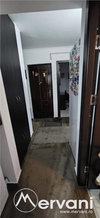 Apartament cu 2 camere de vânzare în Câmpina, zonă Central - foto 10