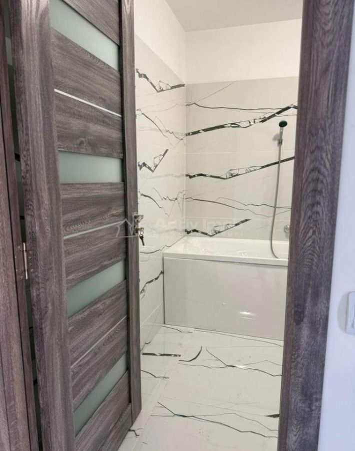 Casa pe parter cu 3 camere-Mutare imediata -Teren 800 mp-Asfalt - foto 5