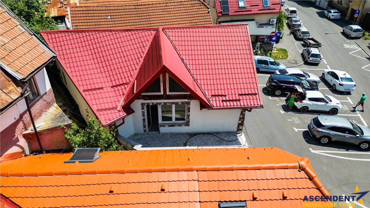 FILM! Oportunitate rezidential/ investitionala in Centrul Istoric Medieval al Brasovului. - foto 12