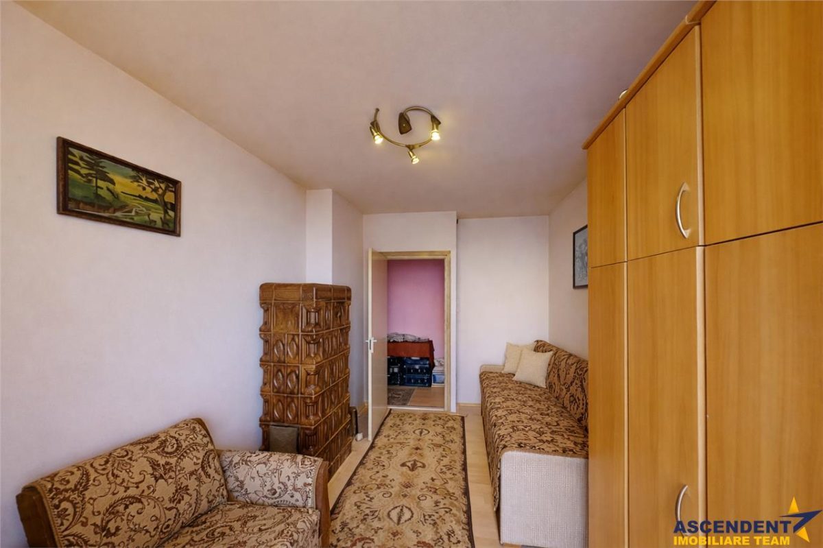 Tur 3D! Apartament 4 camere,2 balcoane,2 bai,zona centrala Acatari, Mures - foto 3