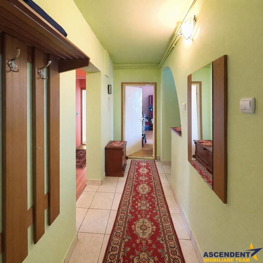 Tur 3D! Apartament 4 camere,2 balcoane,2 bai,zona centrala Acatari, Mures - foto 4