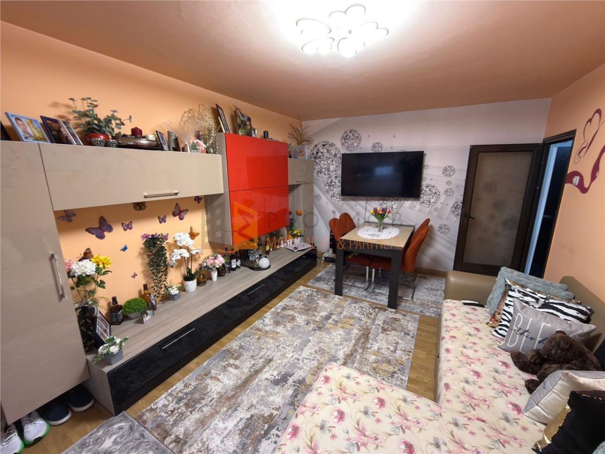 Apartament 3 camere cf 1 decomandat zona Dorobanti 1 - Buzau