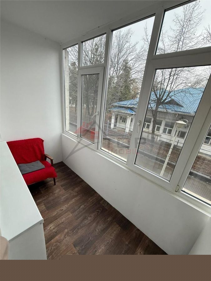 Etaj 1, fara risc, 3 camere semidecomandat bulevardul Tutora - foto 12