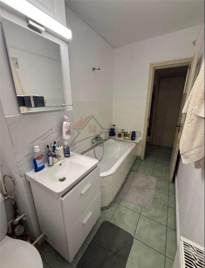 Etaj 1, fara risc, 3 camere semidecomandat bulevardul Tutora - foto 9