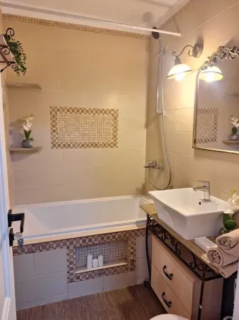 Apartament 2 Camere de Închiriat - Rond Podu Roş, 5 min de Palas Mall - foto 7