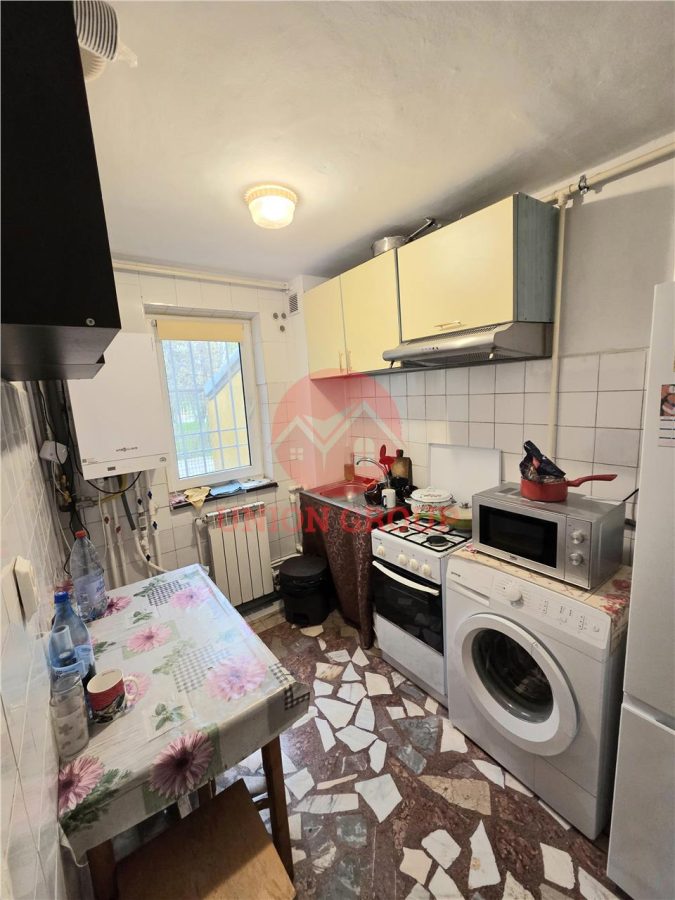 Apartament 3 Camere, Parter, Camera de Comert - foto 6