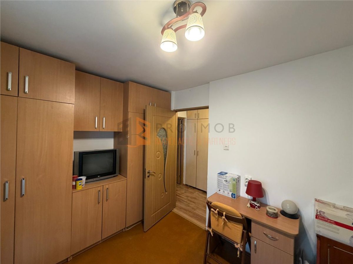 Apartament 2 camere cf 1 semidecomandat zona Unirii Sud - foto 4