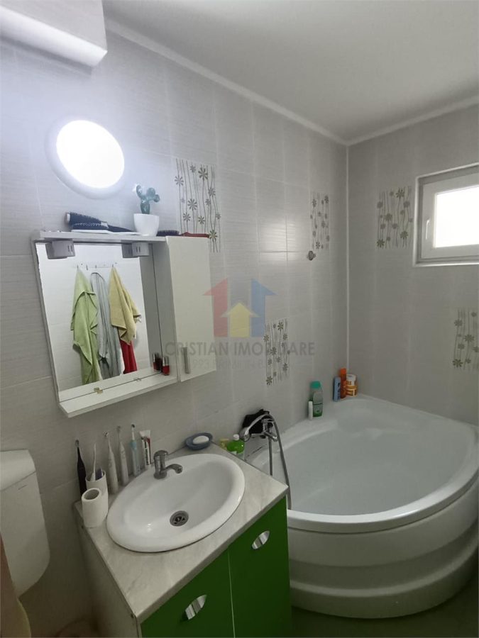 Mobilat si Utilat! Ap 3 camere, zona Garii, SPATIOS - foto 8