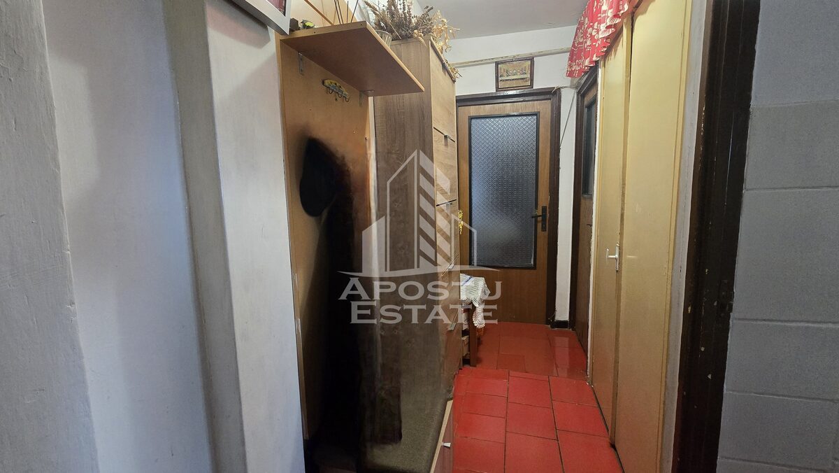 Apartament cu 4 camere, zona Cetatii - foto 6