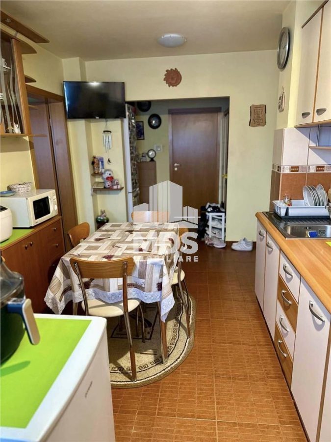 Decomandat, mobilat si utilat in bloc anvelopat linga Shopping City - foto 3