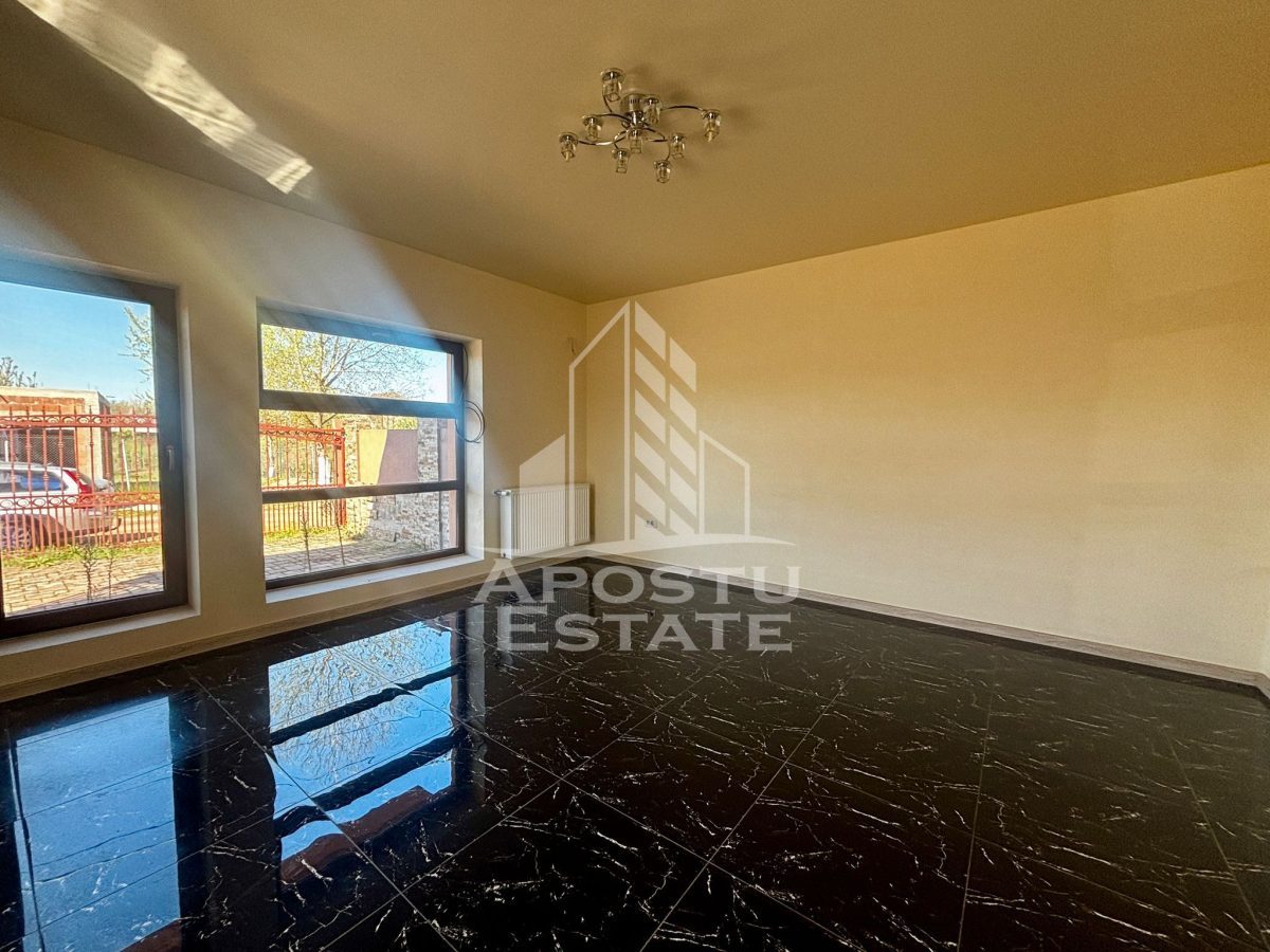 Jumatate de duplex de inchiriat, curte proprie, Ghiroda - foto 2