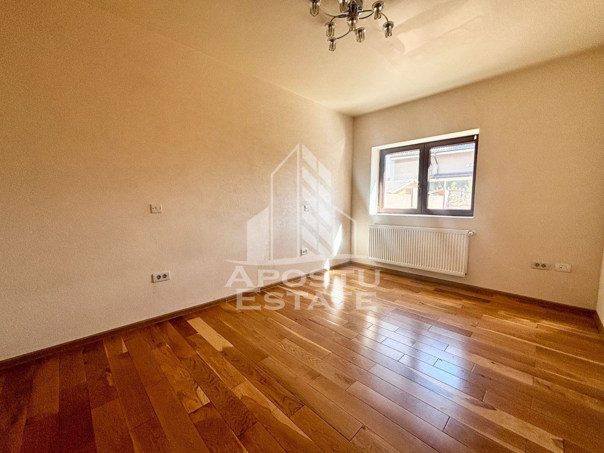 Jumatate de duplex de inchiriat, curte proprie, Ghiroda - foto 3