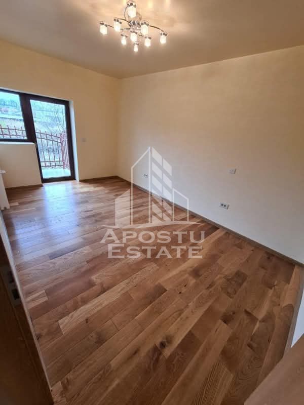 Jumatate de duplex de inchiriat, curte proprie, Ghiroda - foto 5