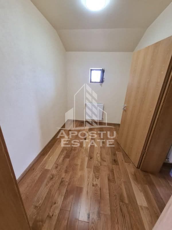 Jumatate de duplex de inchiriat, curte proprie, Ghiroda - foto 6