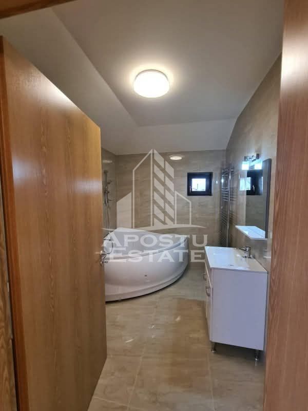 Jumatate de duplex de inchiriat, curte proprie, Ghiroda - foto 10
