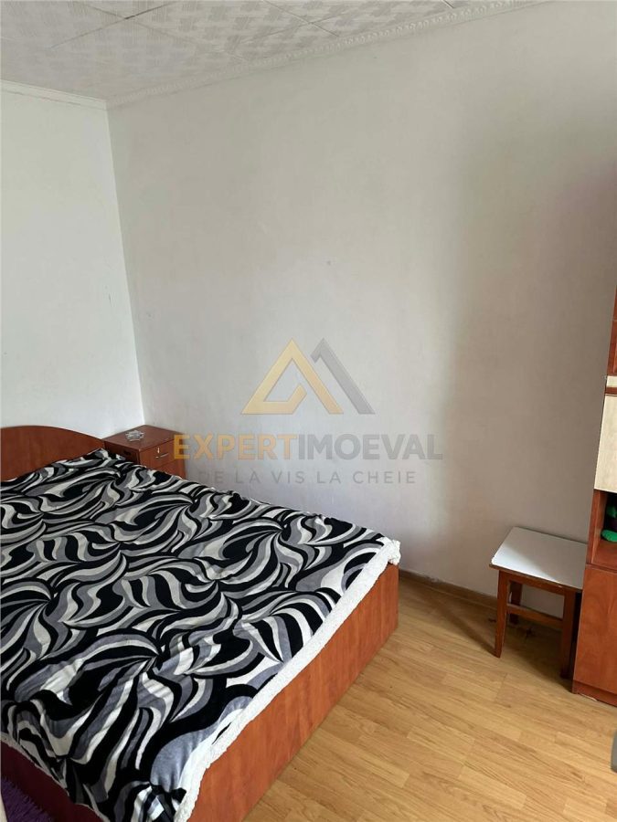 Vand apartament George Enescu,  31mp, etaj 4/4 pret mic 42.000 euro - foto 6