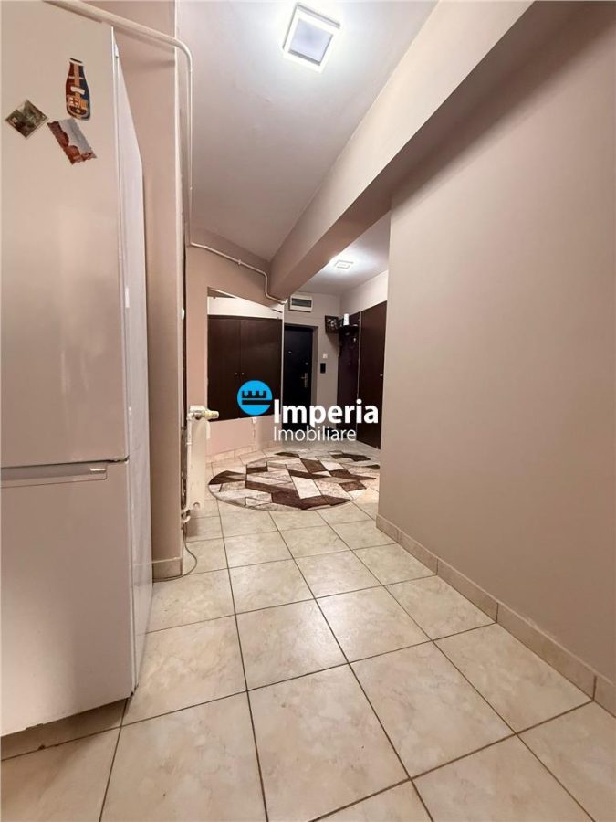 Inchiriez apartament 2 camere, decomandat, Nicolina - Cug/Providenta - foto 6