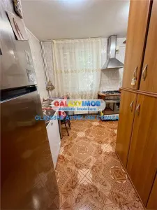 Vanzare apartament 4 camere decomandat Brancoveanu etaj 2/4 - foto 1