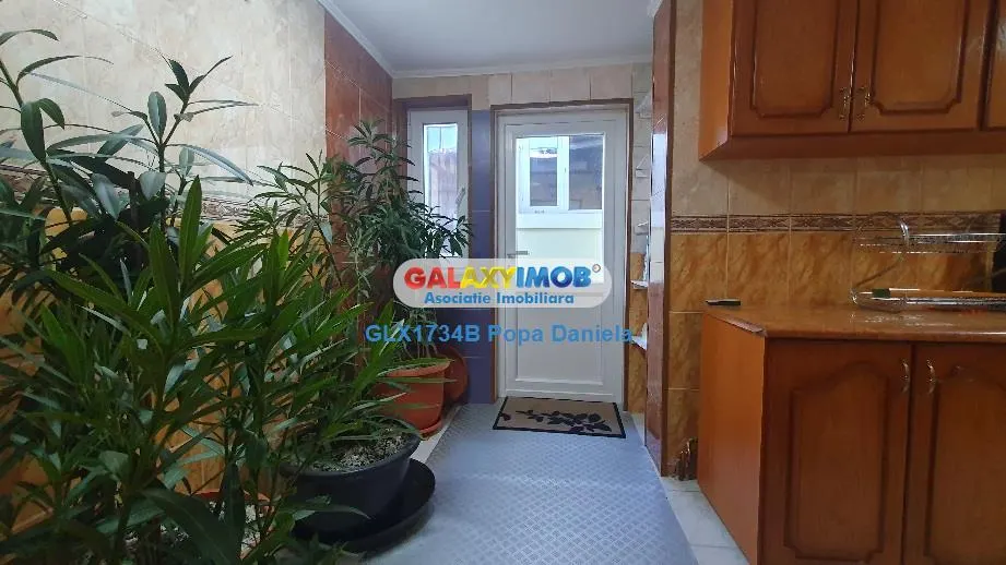 Vanzare casa si teren  in zona Aparatorii Patriei- Berceni - foto 14