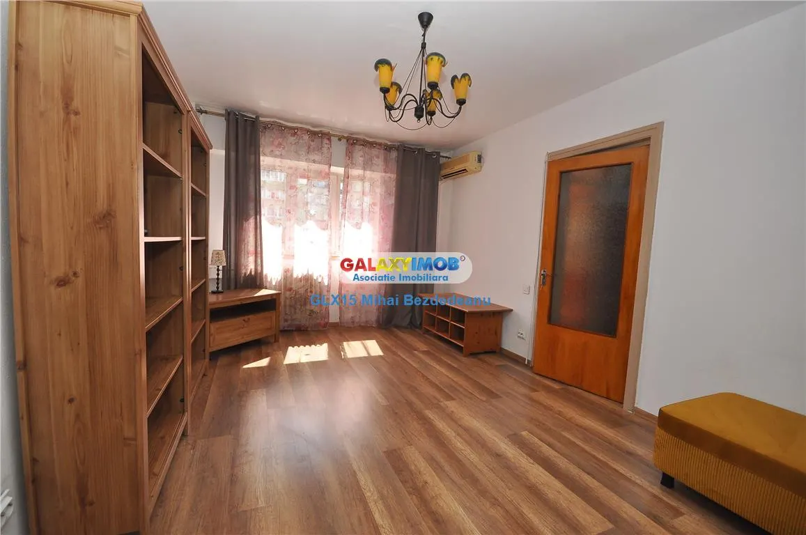 Vanzare apartament 2 camere in zona Podul Grand - Piata Crangasi - foto 1