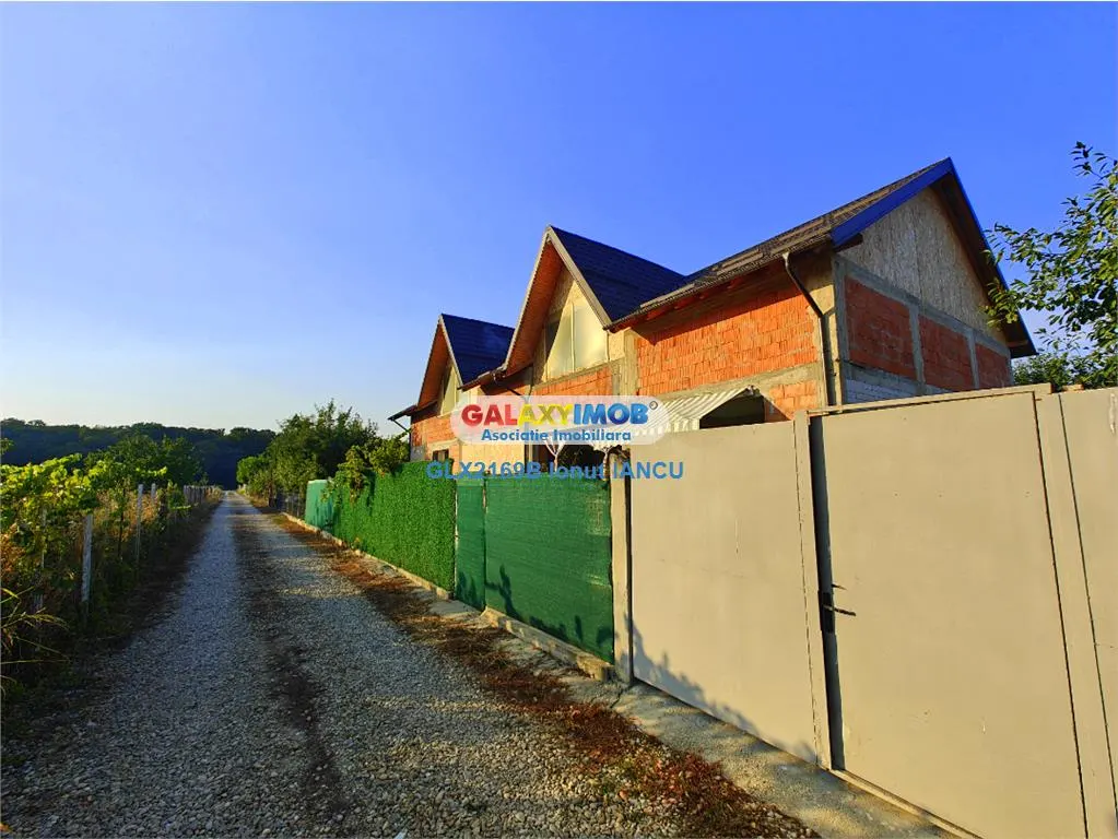 Ocazie! Vila spatioasa la rosu, langa padurea Odoreanu - doar 165.000E - foto 1