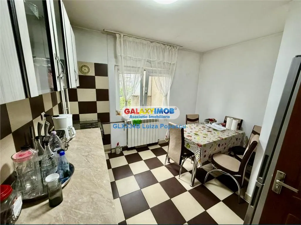 Apartament  3 camere 13 SEPTEMBRIE ET 3/8 DECOMANDAT hol H - foto 2