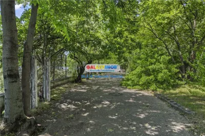 Exclusive property ON THE SHORE OF LAKE TEI - TEI PENINSULA - foto 5
